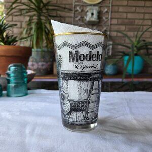 4 MODELO 15 Oz Beer Glasses. Limited Edition, Gold Rimmed